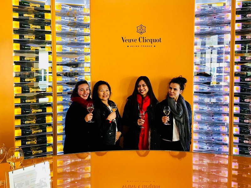 Reims or Epernay: Full day Veuve Clicquot family grower & lunch