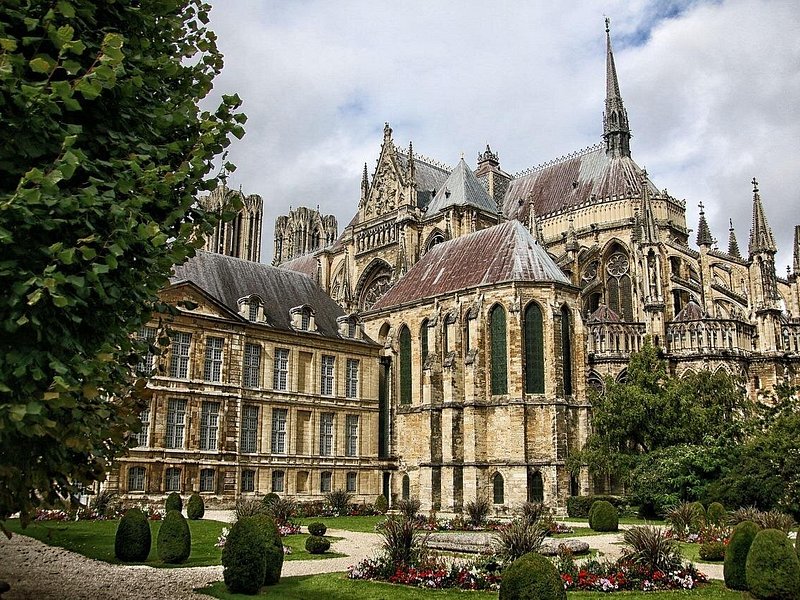 Self Guided Walking Adventure and Puzzle Game Reims Royal Quest