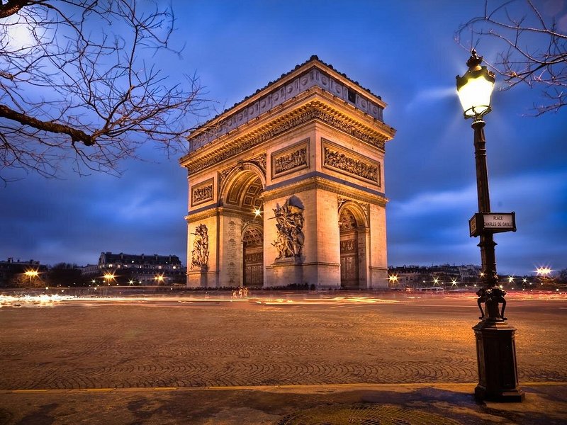 Private transfer: CDG ? Reims or Épernay