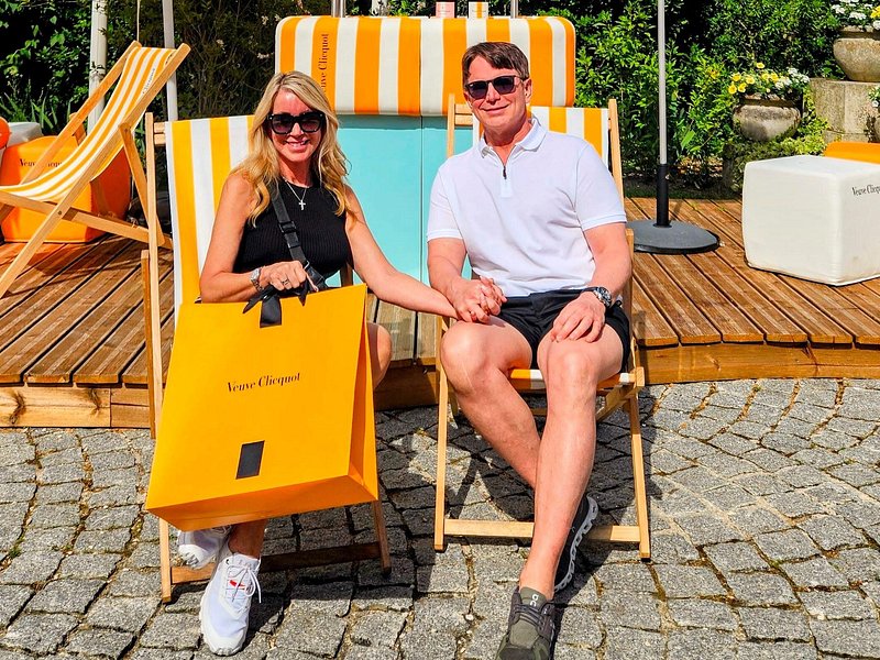 Veuve Clicquot Tasting and Fun Private Tour in Champagne