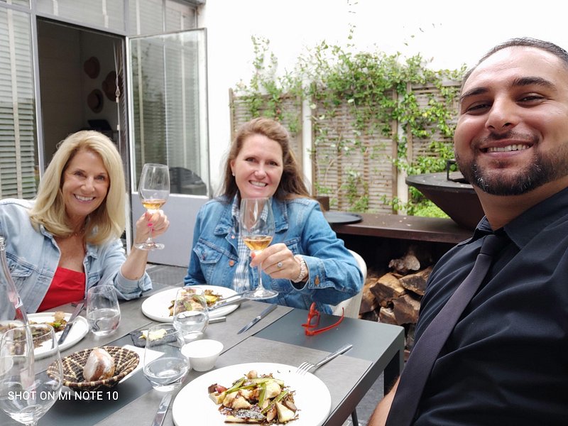 Champagne Lover Tour & Amazing Experience With champagne sabering